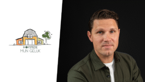 Logo Hofstede Mijn Geluk en initiatiefnemer Jeroen Heesterbeek